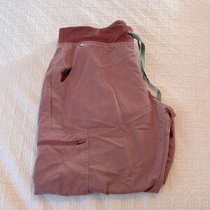 Zamora Figs Joggers Women’s petite- L